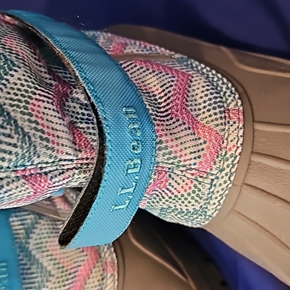 LLBean KIDS size 4 Rain and snow boots with removable wool liners - Picture 2 of 4